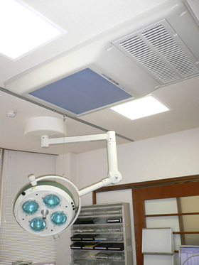 （写真）手術室専用空気清浄機